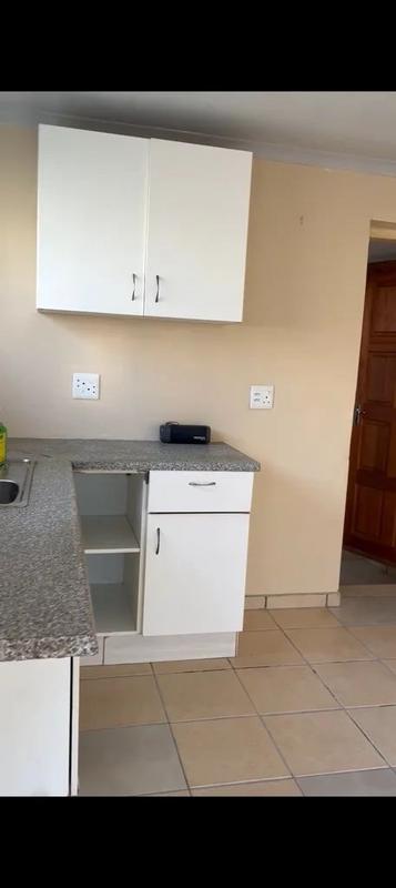 To Let 1 Bedroom Property for Rent in Symhurst Gauteng