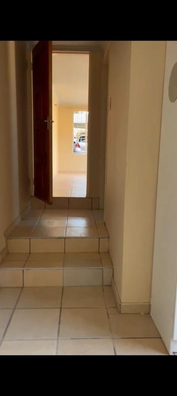 To Let 1 Bedroom Property for Rent in Symhurst Gauteng