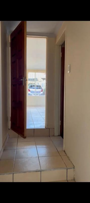 To Let 1 Bedroom Property for Rent in Symhurst Gauteng