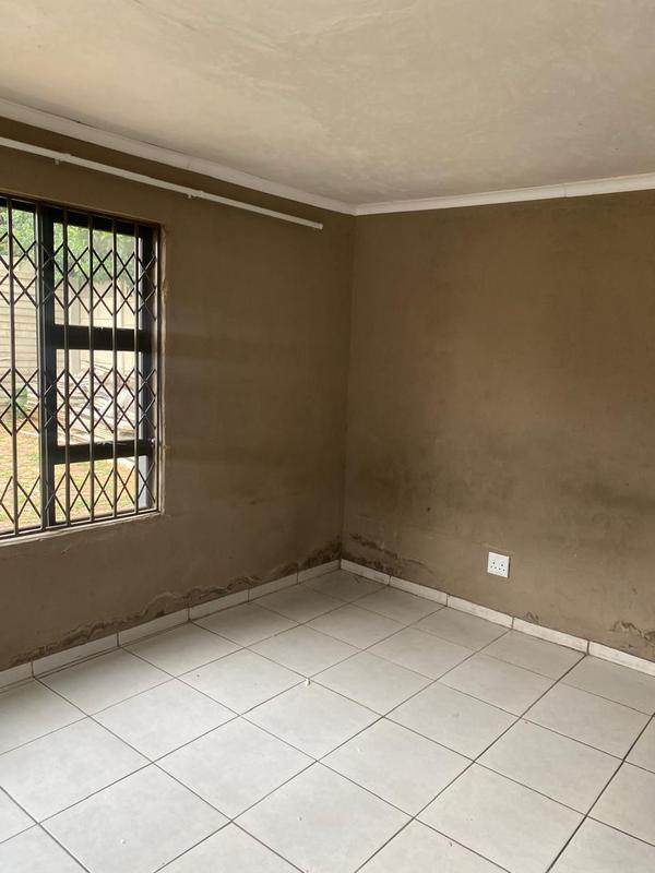 To Let 1 Bedroom Property for Rent in Lombardy East Gauteng