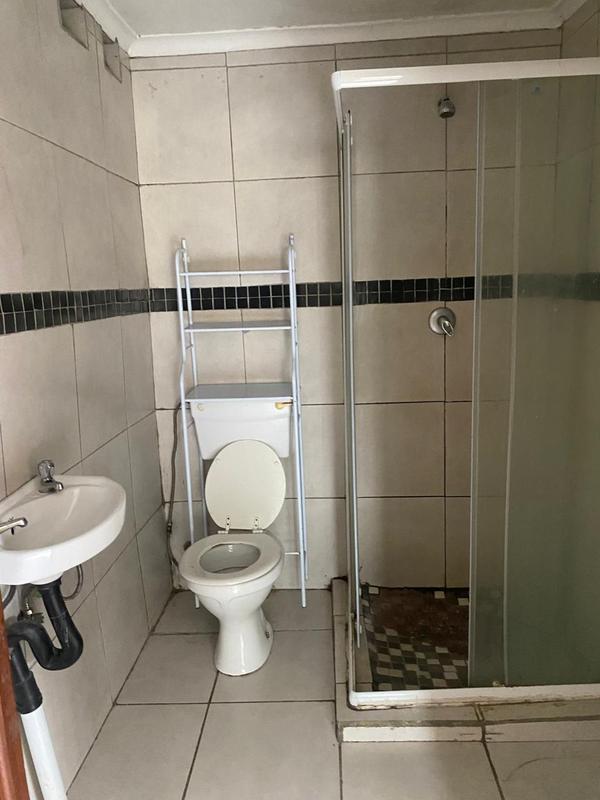 To Let 1 Bedroom Property for Rent in Lombardy East Gauteng