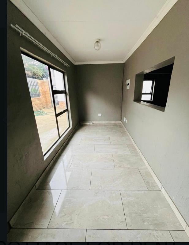 To Let 1 Bedroom Property for Rent in Parkwood Gauteng