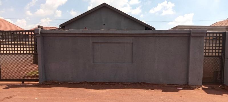 3 Bedroom Property for Sale in Protea Glen Gauteng