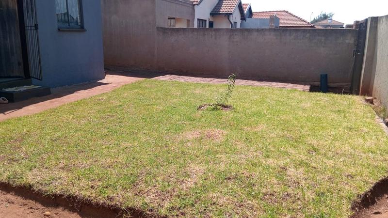 3 Bedroom Property for Sale in Protea Glen Gauteng
