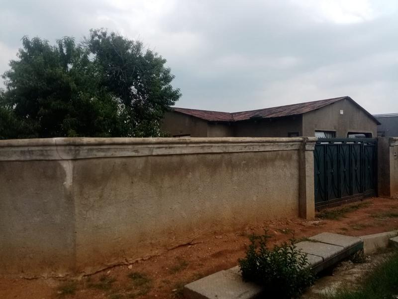 2 Bedroom Property for Sale in Siluma View Gauteng