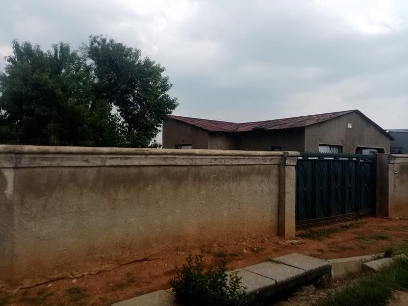 2 Bedroom Property for Sale in Siluma View Gauteng