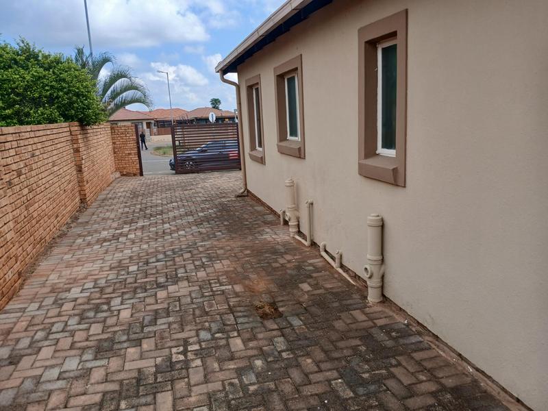 3 Bedroom Property for Sale in The Orchards Gauteng