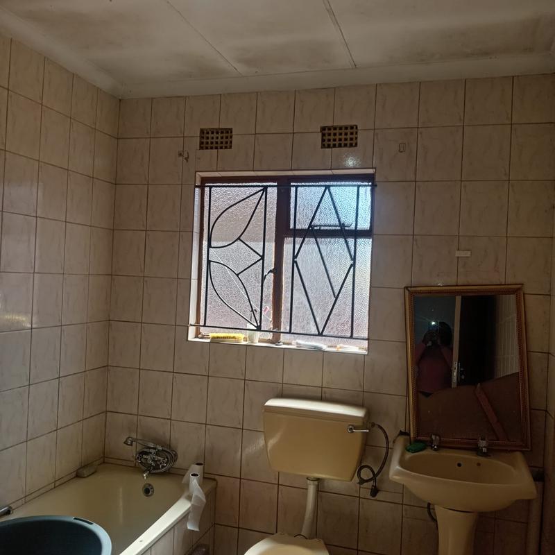 2 Bedroom Property for Sale in Katlehong South Gauteng