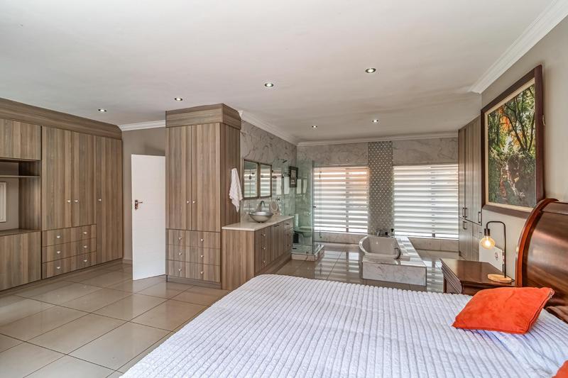 4 Bedroom Property for Sale in Bedfordview Gauteng