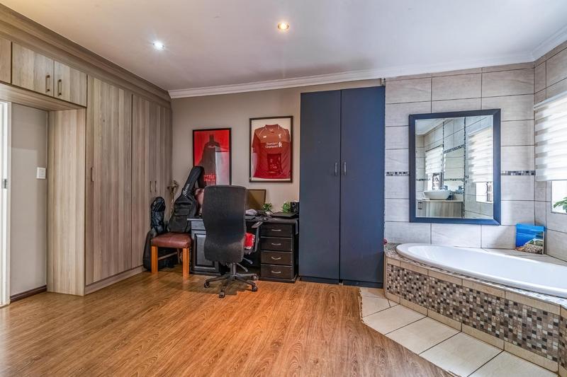 4 Bedroom Property for Sale in Bedfordview Gauteng