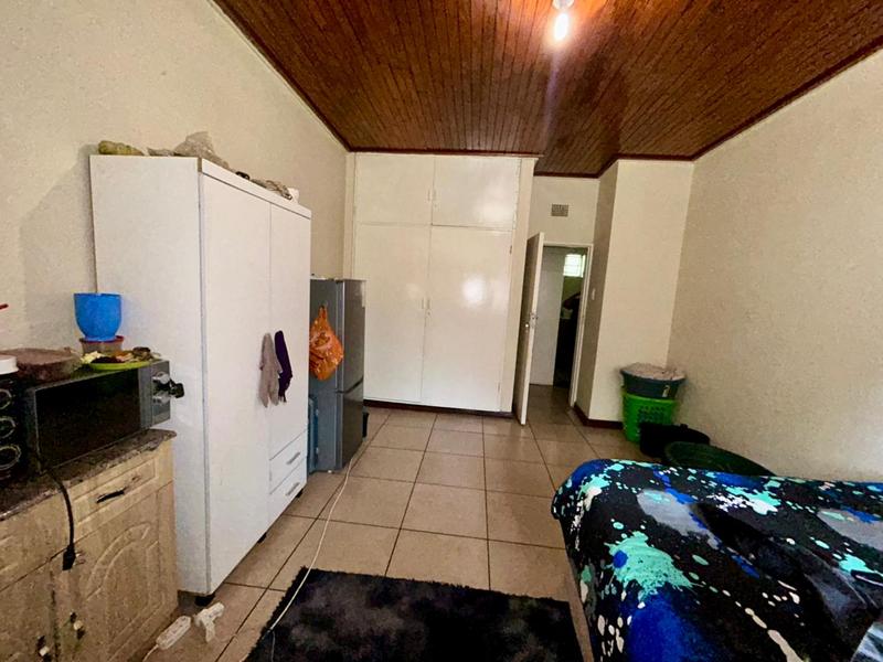 2 Bedroom Property for Sale in Muckleneuk Gauteng