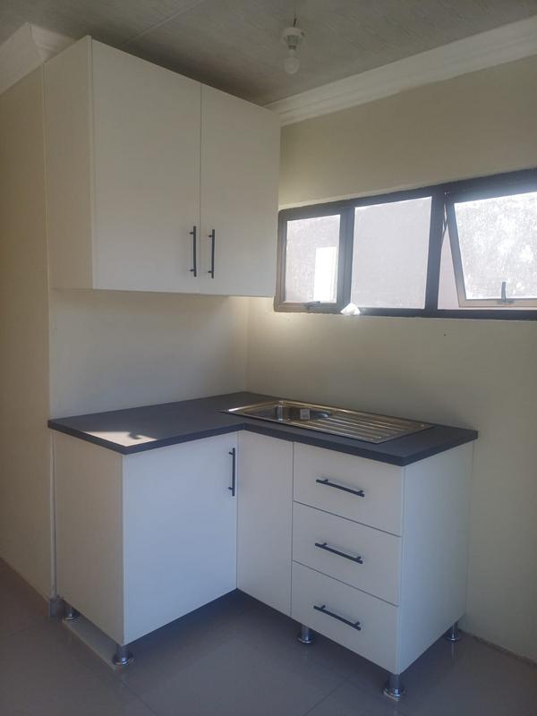To Let 1 Bedroom Property for Rent in Birchleigh North Gauteng