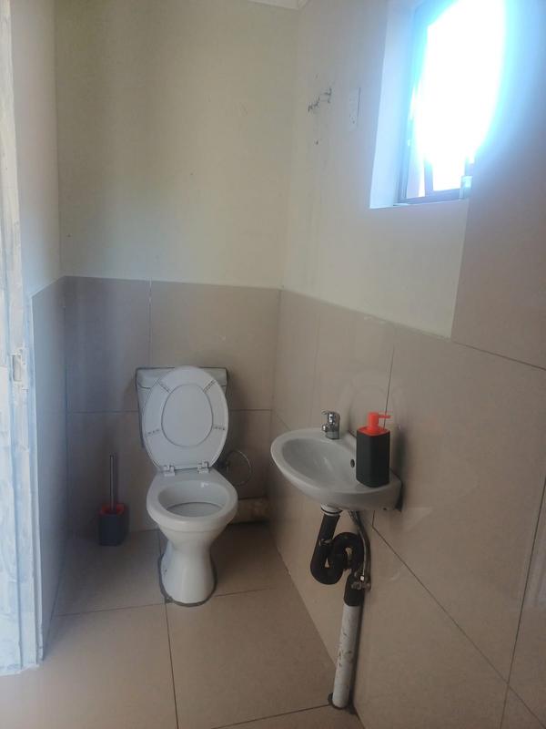To Let 1 Bedroom Property for Rent in Birchleigh North Gauteng