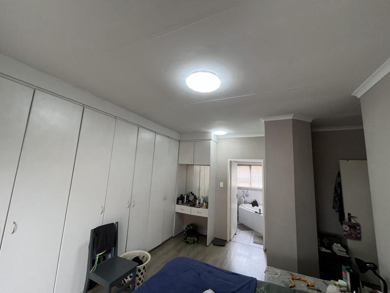 To Let 3 Bedroom Property for Rent in Glen Marais Gauteng