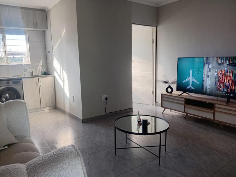 To Let 1 Bedroom Property for Rent in Glen Austin Gauteng