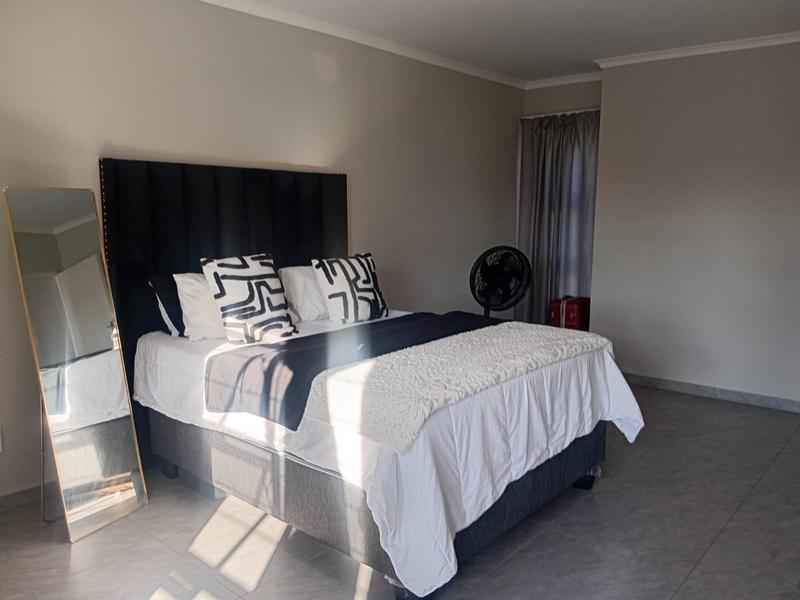 To Let 1 Bedroom Property for Rent in Glen Austin Gauteng