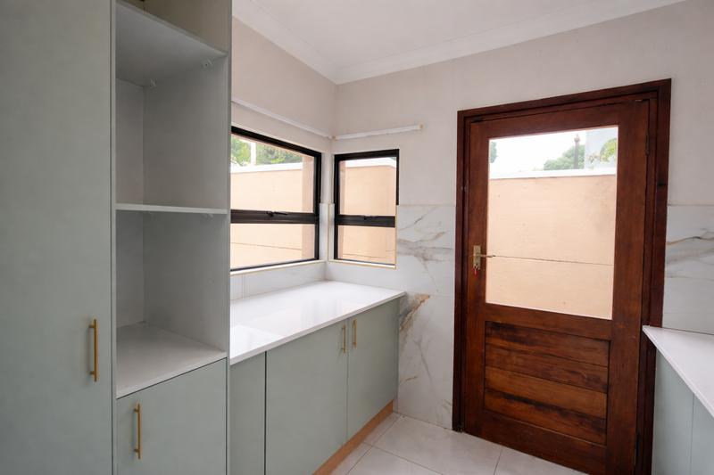 To Let 2 Bedroom Property for Rent in Waterkloof Ridge Gauteng