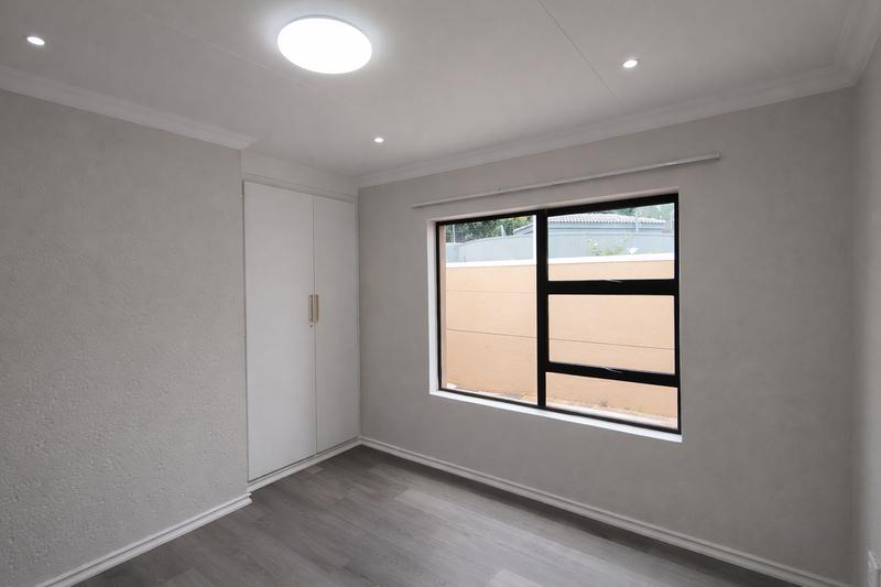 To Let 2 Bedroom Property for Rent in Waterkloof Ridge Gauteng