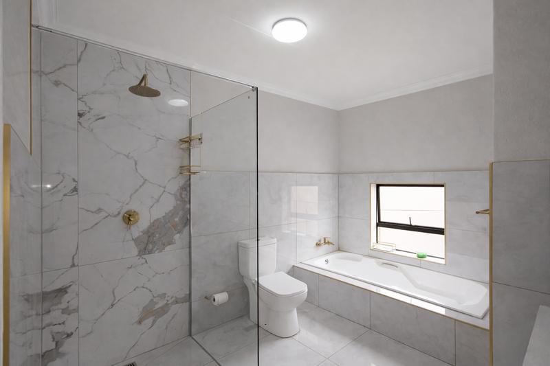 To Let 2 Bedroom Property for Rent in Waterkloof Ridge Gauteng