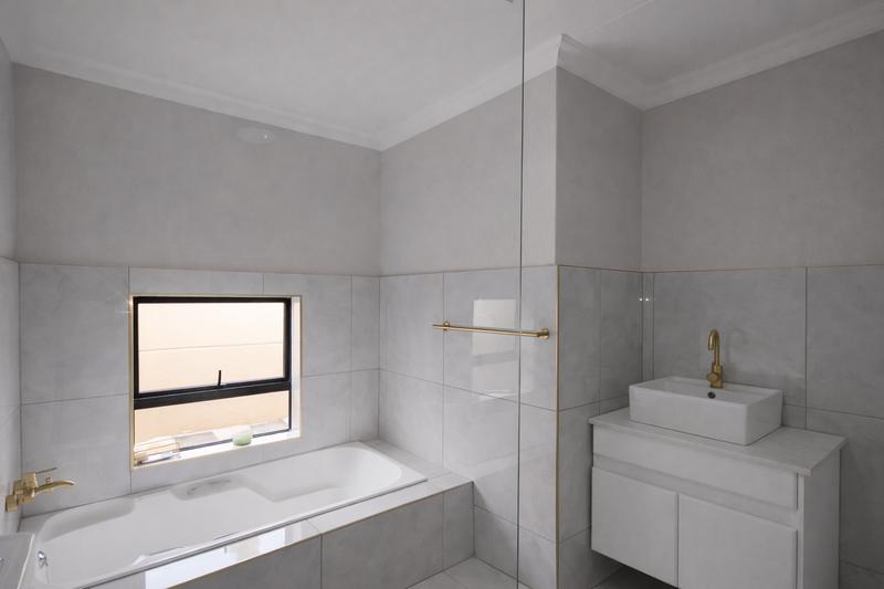 To Let 2 Bedroom Property for Rent in Waterkloof Ridge Gauteng