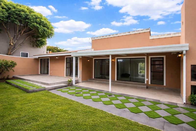 To Let 2 Bedroom Property for Rent in Waterkloof Ridge Gauteng