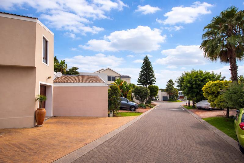 To Let 2 Bedroom Property for Rent in Waterkloof Ridge Gauteng