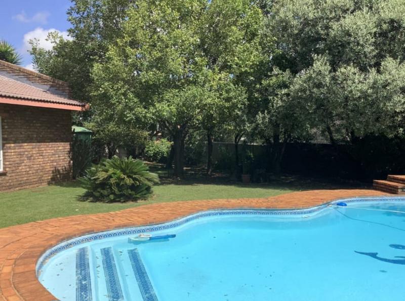 4 Bedroom Property for Sale in Brackenhurst Gauteng