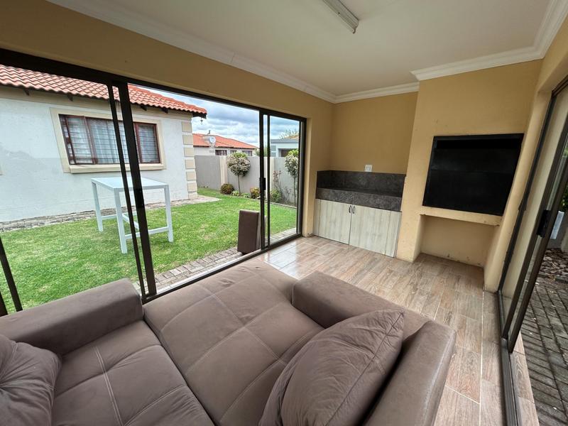5 Bedroom Property for Sale in Arundo Estate Gauteng