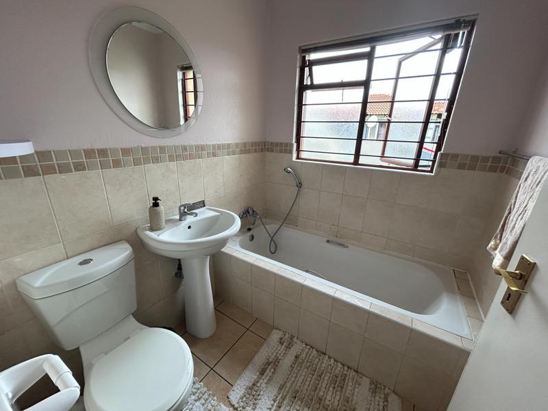 5 Bedroom Property for Sale in Arundo Estate Gauteng