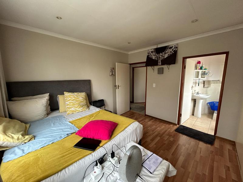 5 Bedroom Property for Sale in Arundo Estate Gauteng