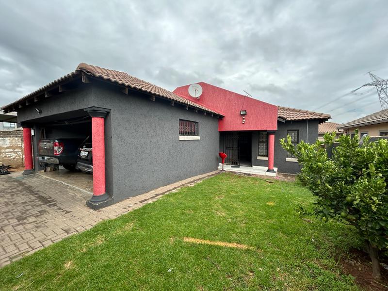 3 Bedroom Property for Sale in Blue Hills Gauteng