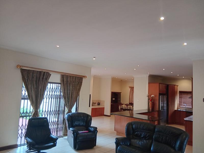 4 Bedroom Property for Sale in Wierda Park Gauteng