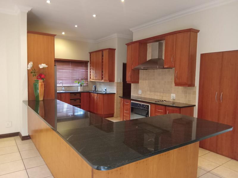 4 Bedroom Property for Sale in Wierda Park Gauteng