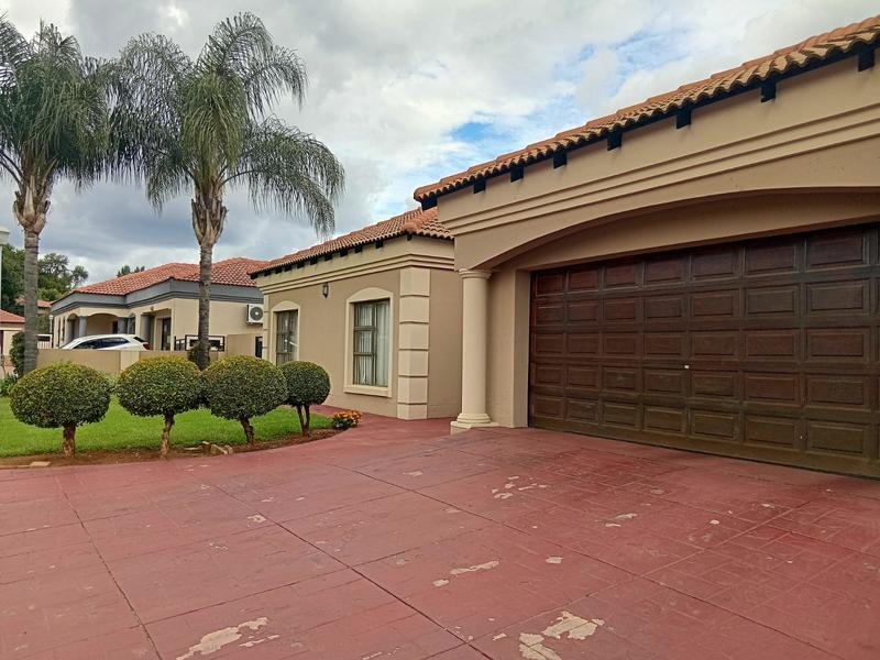 4 Bedroom Property for Sale in Wierda Park Gauteng