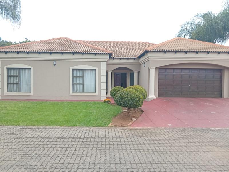 4 Bedroom Property for Sale in Wierda Park Gauteng