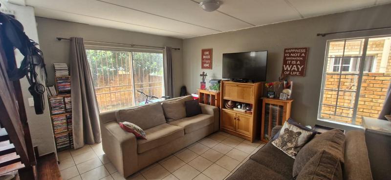 2 Bedroom Property for Sale in Heuwelsig Estate Gauteng