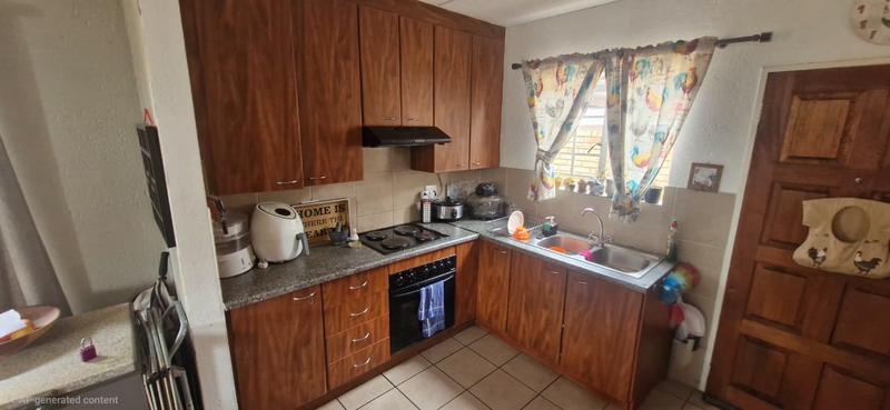 2 Bedroom Property for Sale in Heuwelsig Estate Gauteng