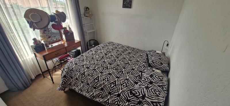 2 Bedroom Property for Sale in Heuwelsig Estate Gauteng