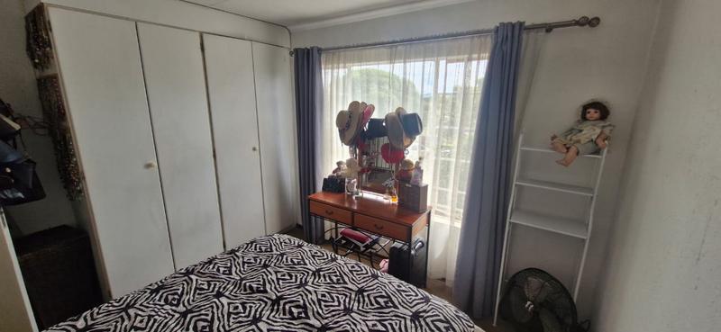 2 Bedroom Property for Sale in Heuwelsig Estate Gauteng