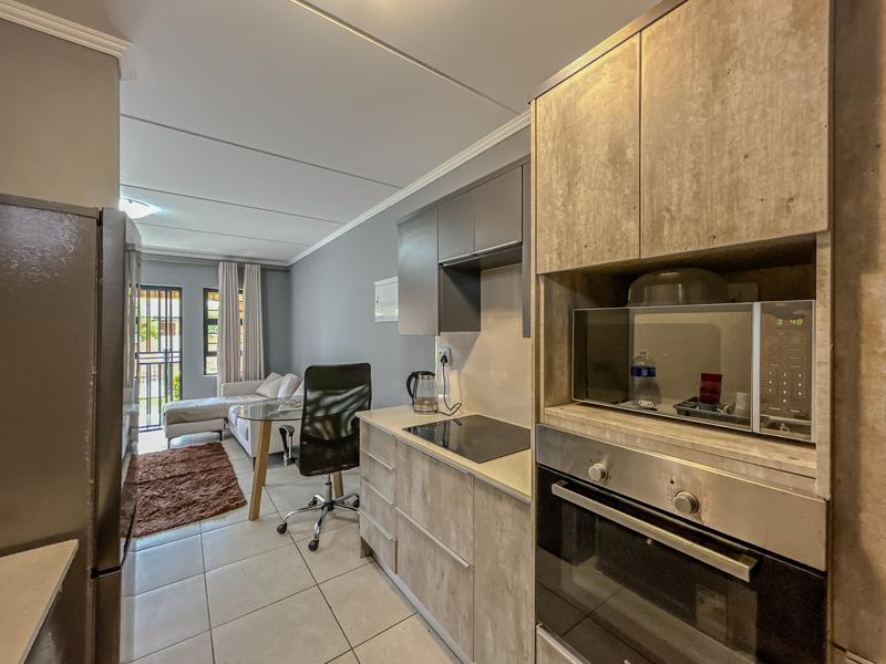 To Let 2 Bedroom Property for Rent in Amberfield Gauteng