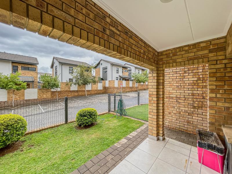 To Let 2 Bedroom Property for Rent in Amberfield Gauteng