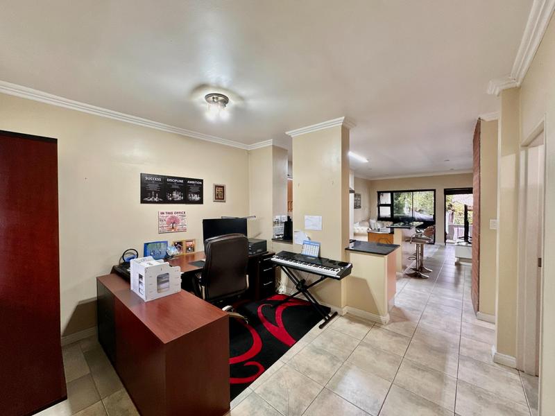 2 Bedroom Property for Sale in Rivonia Gauteng