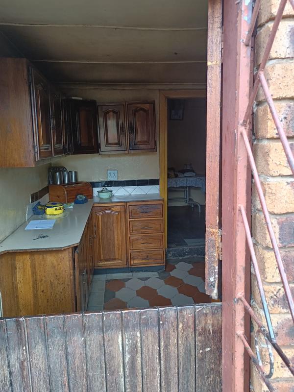 5 Bedroom Property for Sale in Duduza Gauteng
