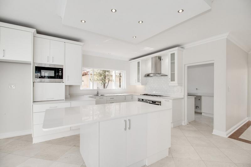 To Let 5 Bedroom Property for Rent in Dainfern Golf Estate Gauteng