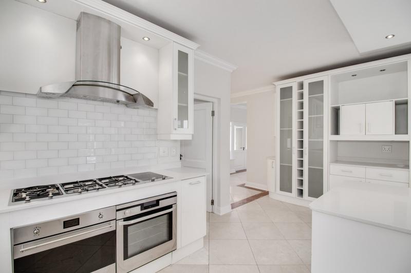 To Let 5 Bedroom Property for Rent in Dainfern Golf Estate Gauteng