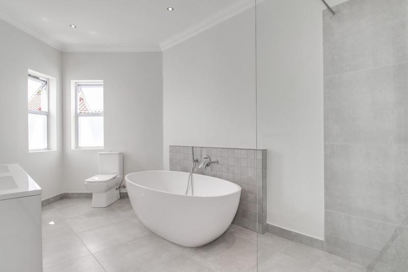 To Let 5 Bedroom Property for Rent in Dainfern Golf Estate Gauteng