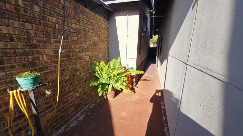 3 Bedroom Property for Sale in Pretoria Gardens Gauteng