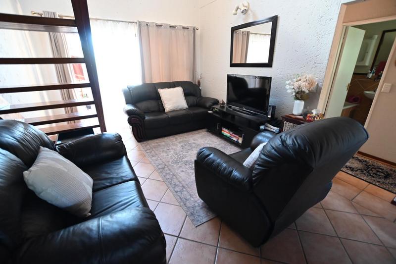 2 Bedroom Property for Sale in Lonehill Gauteng