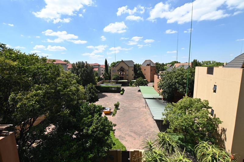 2 Bedroom Property for Sale in Lonehill Gauteng