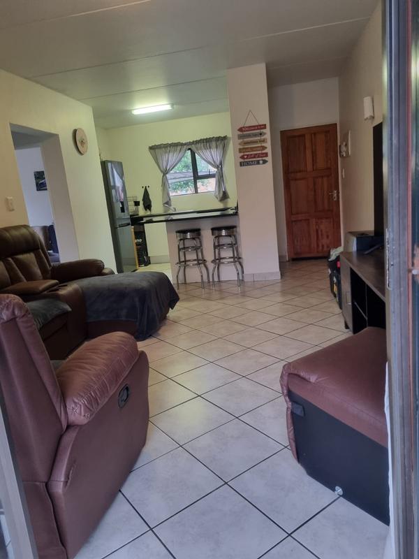 2 Bedroom Property for Sale in Helderkruin Gauteng